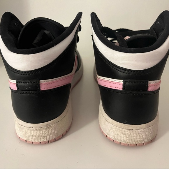 NIKE AIR JORDAN 1 MID WHITE BLACK LIGHT ARCTIC PINK SNEAKERS - Picture 4 of 7